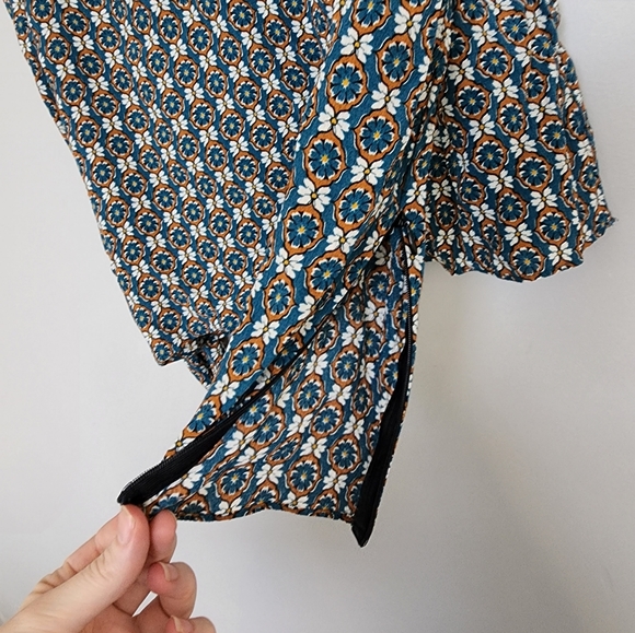 Zara Longsleeve Blouse Shirt Blue Tan Pattern - Picture 9 of 10